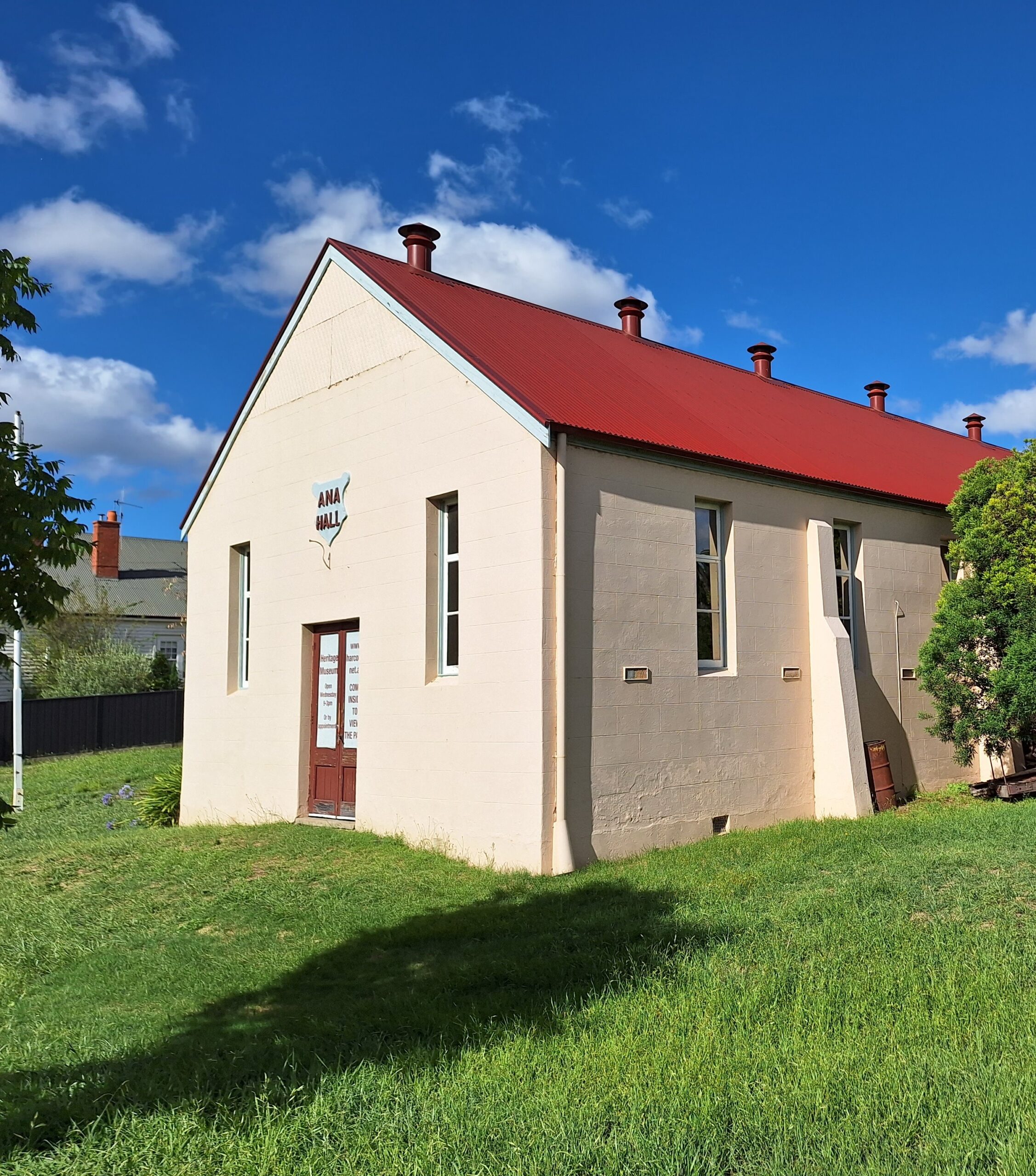 ANA Hall, Harcourt